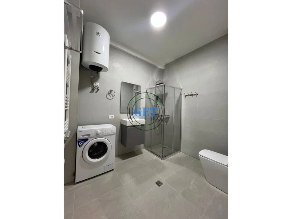 Durres, shitet apartament 1+1+Ballkon Kati 9, 77 m² 115.000 € (Plazh Iliria)