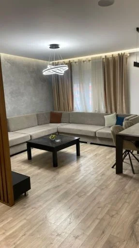Tirane, jepet me qera apartament 2+1+Aneks+Ballkon Kati 3, 106 m² 500 € (Yzberisht)