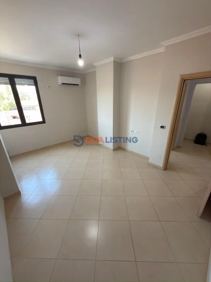 Tirane, jepet me qera zyre , 123 m² 1.500 € 