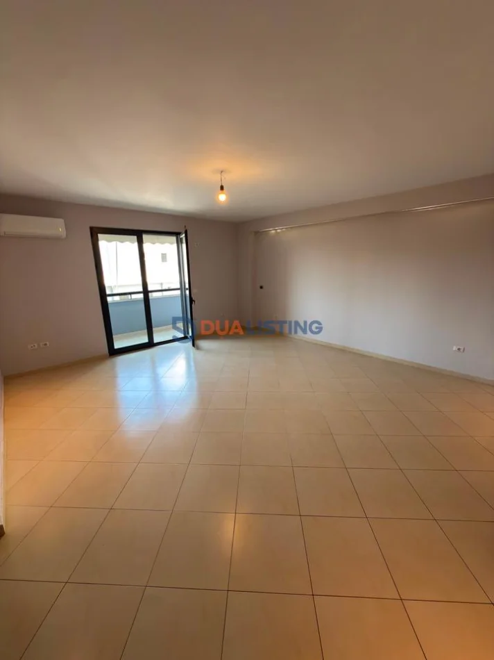 Tirane, jepet me qera zyre , 123 m² 1.500 € 