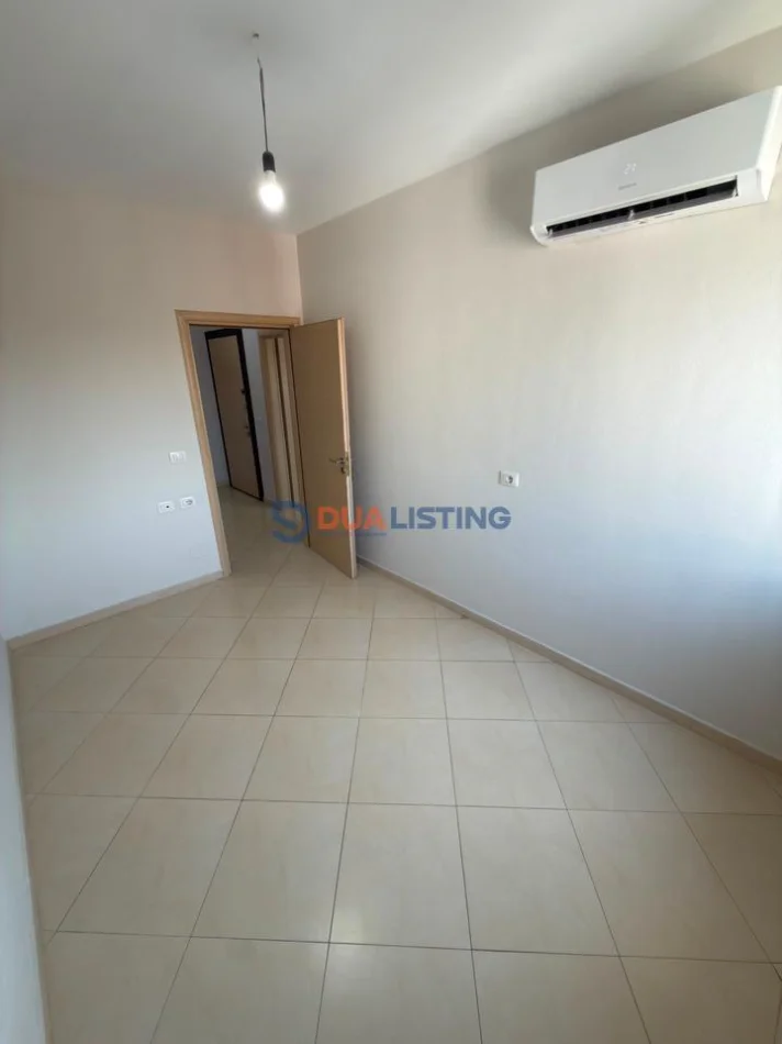 Tirane, jepet me qera zyre , 123 m² 1.500 € 