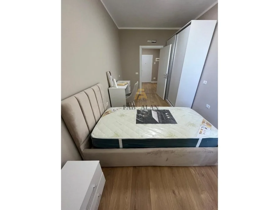 Durres, shitet apartament 3+1+2 Kati 2, 173 m² 229.000 € (Vollga)