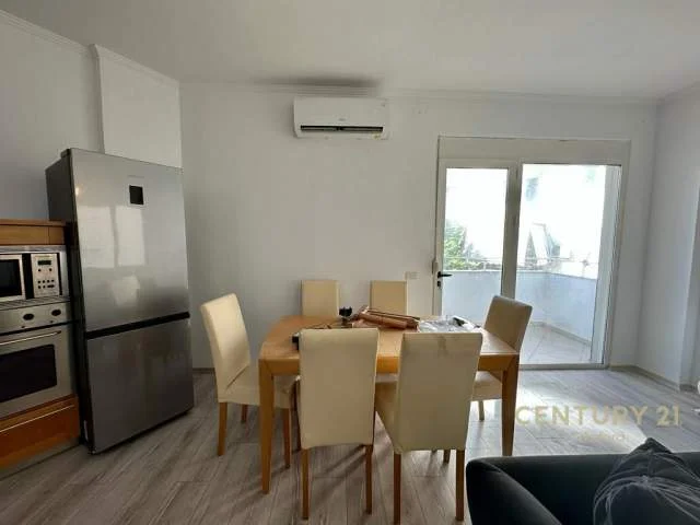 Tirane, jepet me qera apartament 1+1 Kati 2, 78 m² 600 Euro (Kopeshti Botanik)