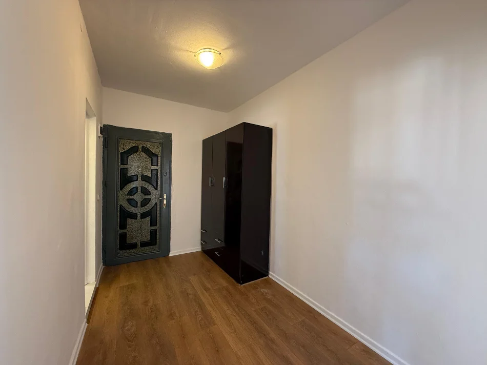 Tirane, shitet apartament 1+1 Kati 5, 58 m² 93.000 € (Kongresi manastirit)
