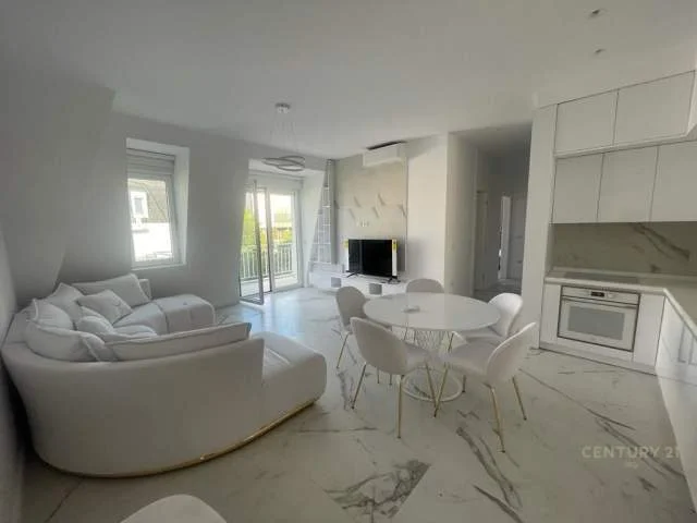 Tirane, jepet me qera apartament 2+1 Kati 3, 113 m² 1.500 Euro (Teg)