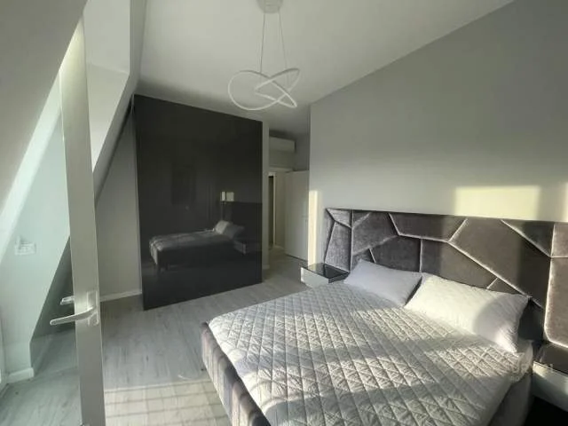 Tirane, jepet me qera apartament 2+1 Kati 3, 90 m² 1.200 Euro (Teg)