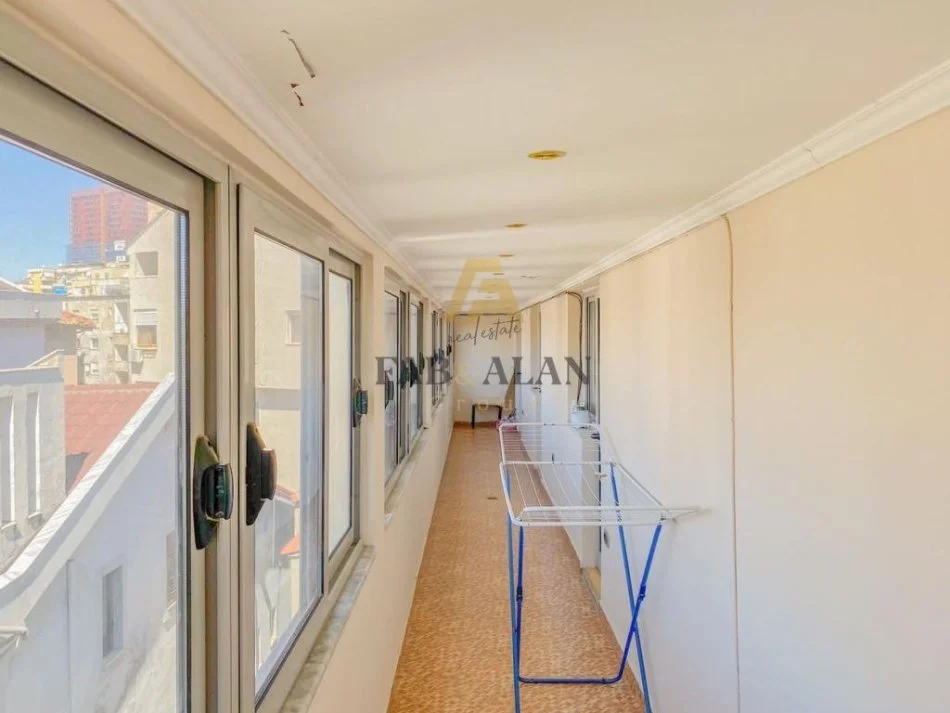 Tirane, jepet me qera apartament 2+1 Kati 4, 110 m² 750 € (Muhamet Gjollesha)