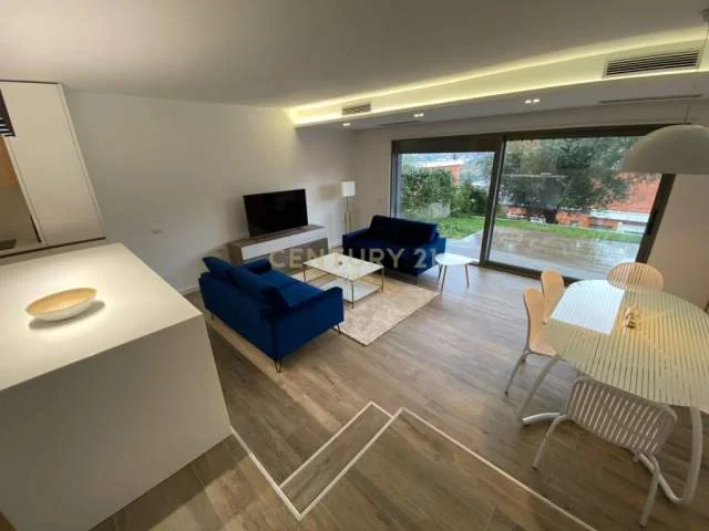 Tirane, jepet me qera Vile 3 Katshe Kati 3, 330 m² 1.900 Euro (TEG Tirana, Albania)