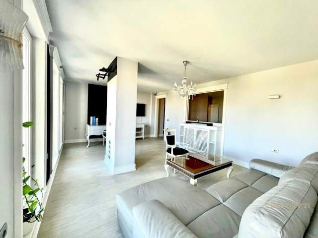 Tirane, jepet me qera apartament Kati 9, 68 m² 1.000 Euro (Blloku, Ambasada Kosovare Tirana, Albania)