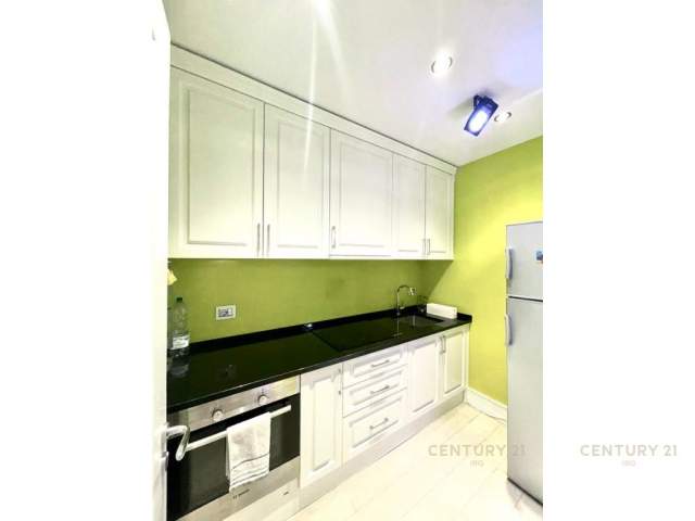 Tirane, jepet me qera apartament Kati 9, 68 m² 1.000 Euro (Blloku, Ambasada Kosovare Tirana, Albania)