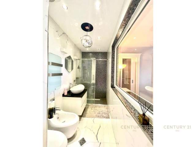 Tirane, jepet me qera apartament Kati 9, 68 m² 1.000 Euro (Blloku, Ambasada Kosovare Tirana, Albania)