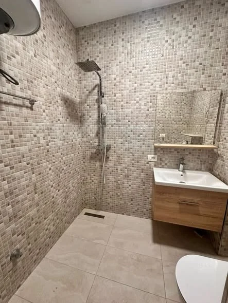 Durres, shitet apartament 1+1 Kati 3, 55 m² 79.000 € (Shkembi Kavajes)