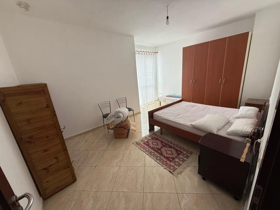 Tirane, jepet me qera apartament 2+1 Kati 8, 98 m² 450 € (Nela 6)