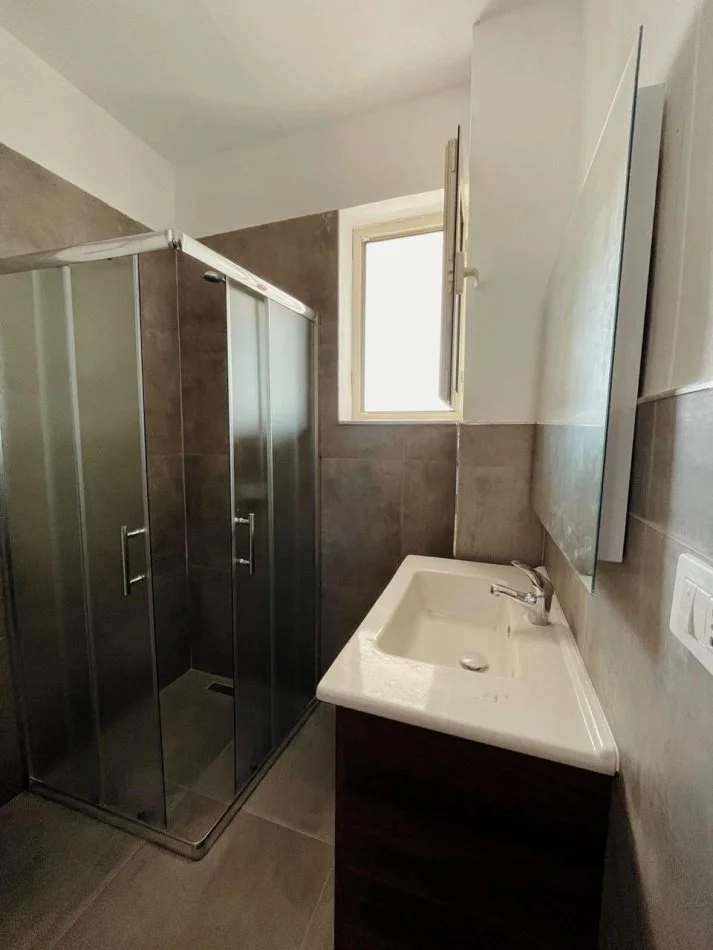 Durres, shitet apartament 1+1+Ballkon Kati 5, 73 m² 120.000 € 