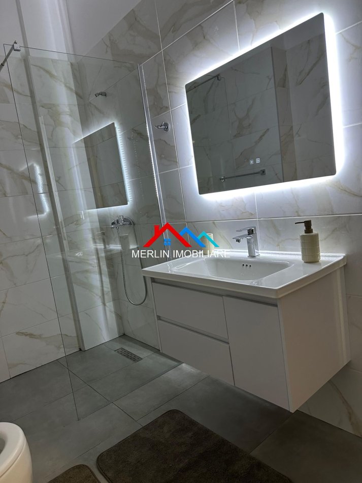 Tirane, jepet me qera apartament 1+1+Ballkon Kati 1, 70 m² 650 € (BULEVARDI I RI)