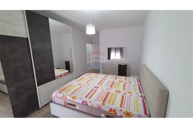Tirane, jepet me qera apartament 2+1+BLK Kati 7, 110 m² 500 Euro (Kompleksi Zirkon)