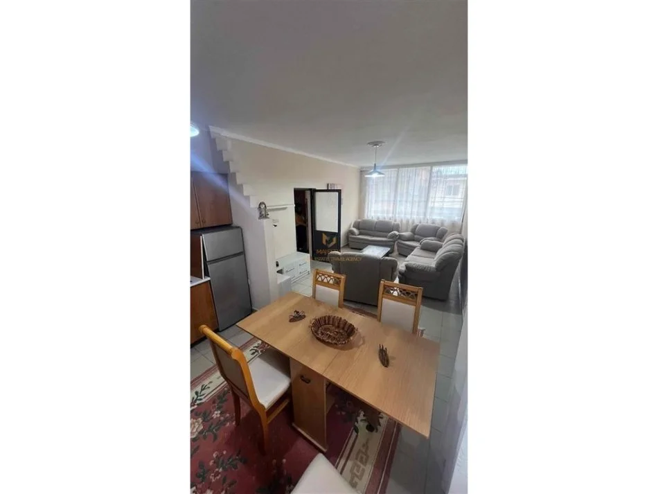 Tirane, jepet me qera apartament 1+1+Ballkon Kati 2, 90 m² 400 € (don bosko)