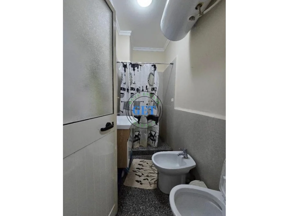 Durres, jepet me qera apartament 2+1 Kati 4, 75 m² 400 € (Prane Poliklinikes)