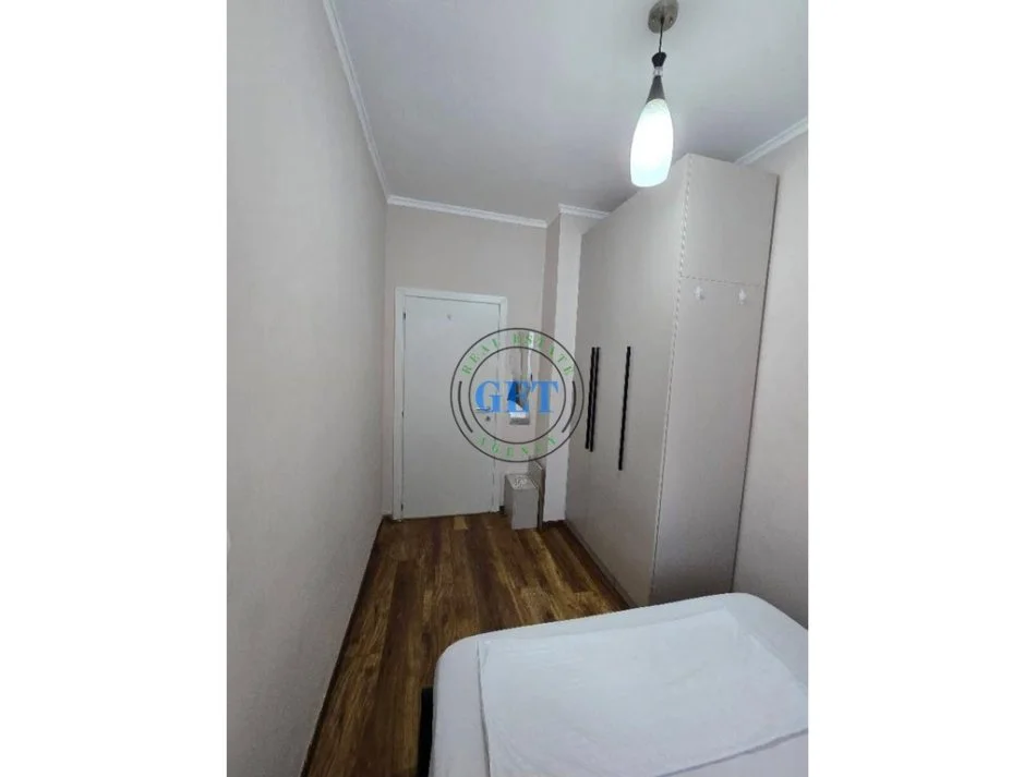 Durres, jepet me qera apartament 1+1+Ballkon , 75 m² 400 € (Poliklinika,Durres)