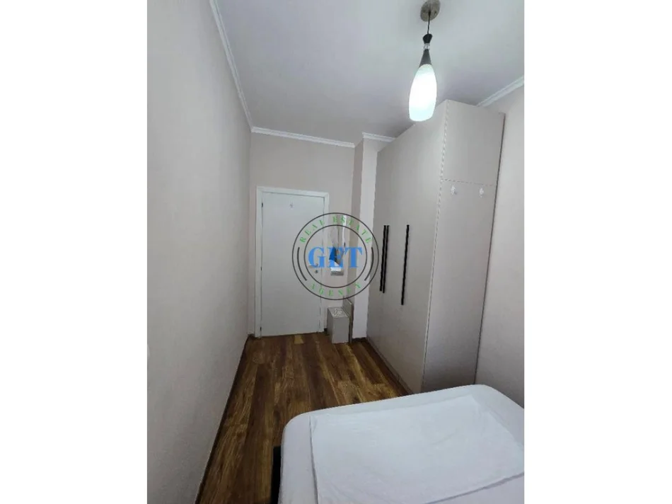 Durres, jepet me qera apartament 2+1 Kati 4, 75 m² 400 € (Prane Poliklinikes)