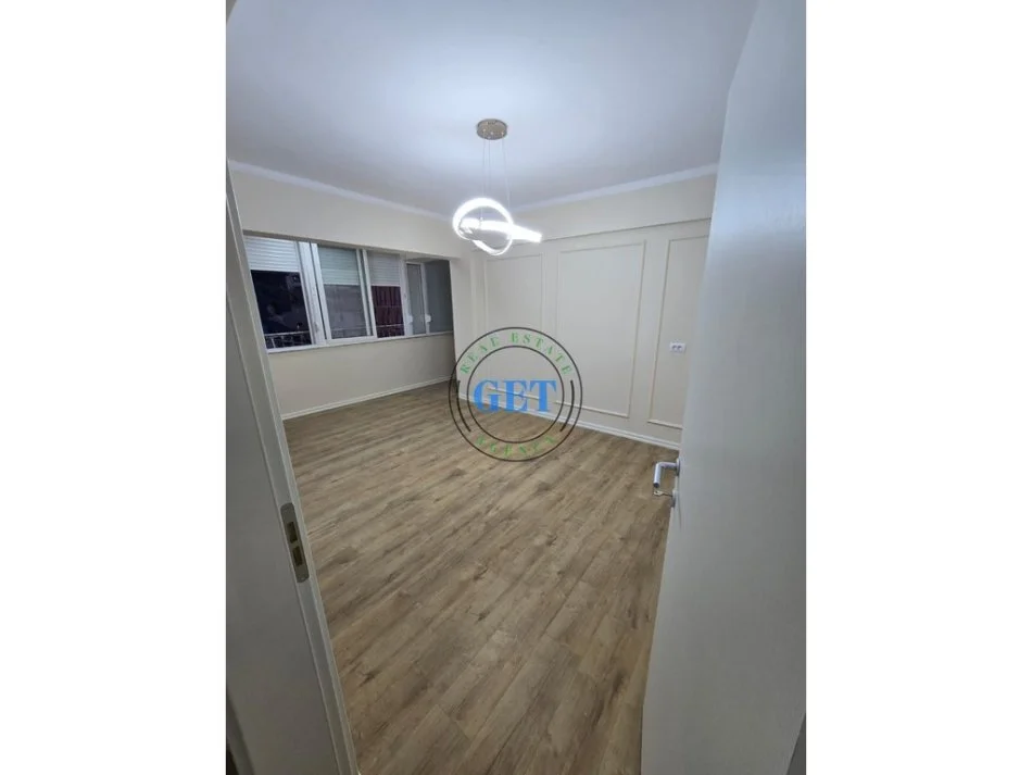 Durres, shitet apartament 2+1 Kati 3, 90 m² 155.000 € (RRUGA E PORTIT ,DURRES)