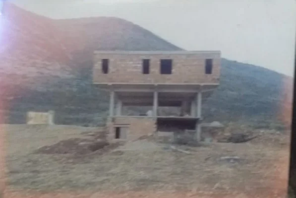 Berat, shes Vile 5+1+A Kati 3, 350 m²190.000 Euro (Rruga paftal bashkia Sinje)