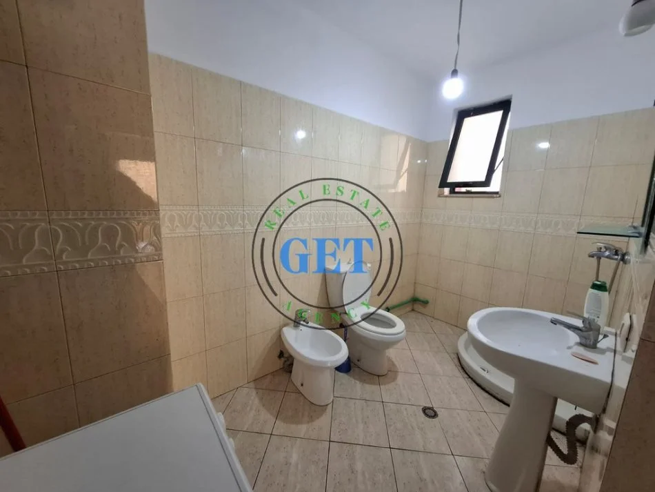 Durres, shitet apartament 1+1 Kati 2, 60 m² 80.000 € (Shkembi Kavajes Durrës)
