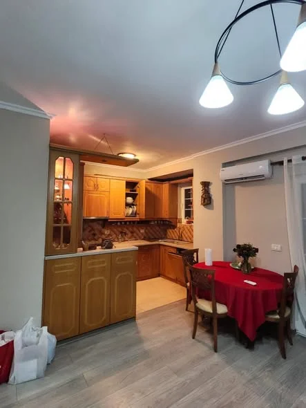 Shqiperi, jepet me qera apartament 2+1 Kati 4, 95 m² 600 € (gjimnazi qemal stafa)