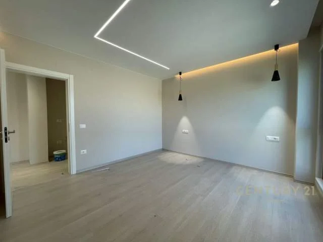 Tirane, shitet apartament 1+1+BLK Kati 1, 77 m² 185.000 Euro (Liqeni i Thate, Liqeni i Thatë)
