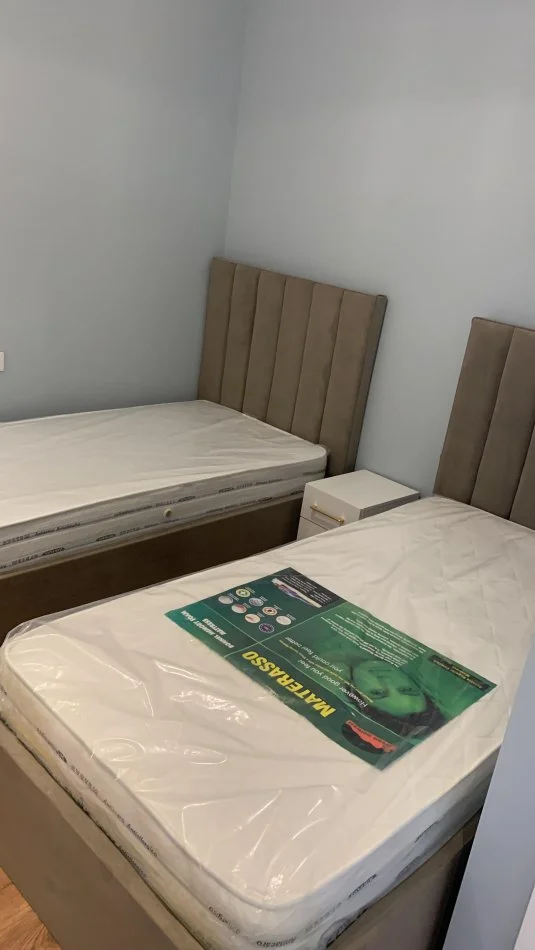 jepet me qera apartament 2+1+Ballkon Kati 3, 70 m² 700 € (Rruga muzaket)