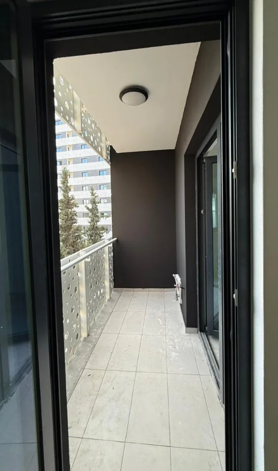 Tirane, shitet apartament 1+1+Ballkon Kati 3, 71 m² 180.000 € 