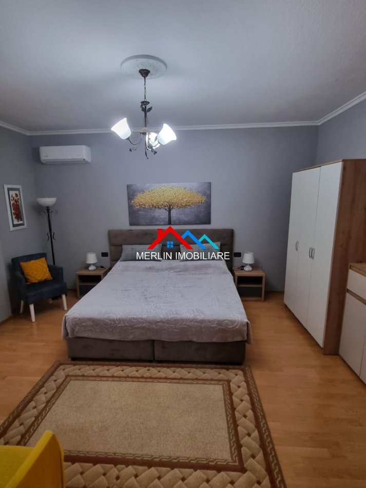 Tirane, jepet me qera apartament 1+1+Ballkon Kati 2, 75 m² 620 € (RRUGA PETRO NINI LUARASI,TREGU ELEKTRIK.)