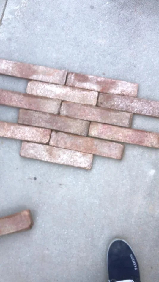 Tirane, shes Tulla shamat, Tulla balte, Tulla xhami 10 €