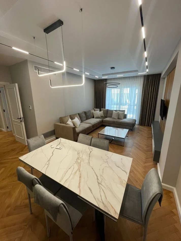 Tirane, shitet apartament 3+1+Aneks+Ballkon Kati 5, 150 m² (Rruga e Kosovareve)