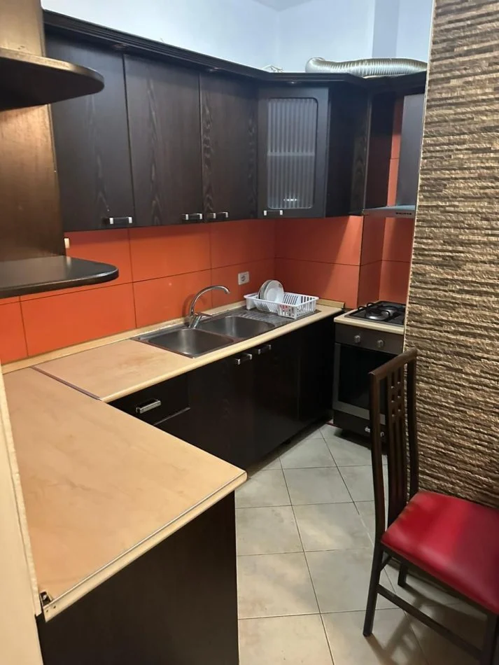 Tirane, shitet 1+1+Ballkon Kati 2, 73 m² 120.000 € 