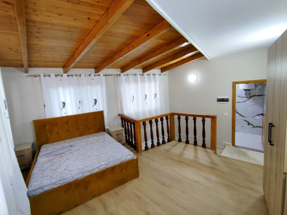 Tirane, jepet me qera nga Pronari, pa-komision apartament duplex 1+1+Ballkon Kati 2, 60 m² 350 € (Rruga Muhamed deliu)