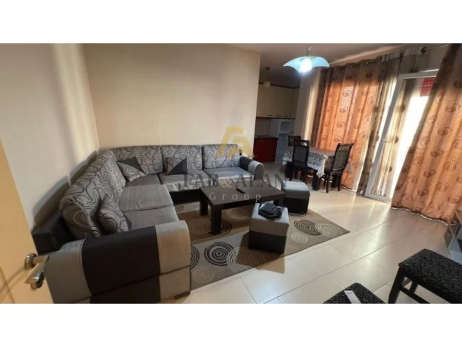Tirane, jepet me qera apartament 2+1+2 Kati 2, 500 € (Astir)