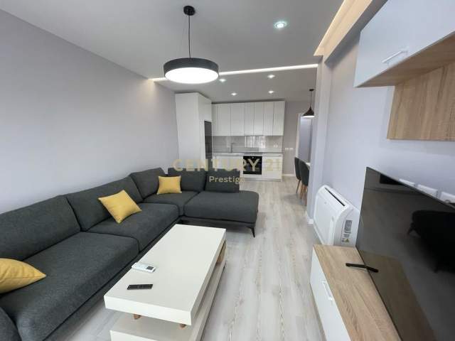 Tirane, jepet me qera apartament 2+1+BLK Kati 7, 100 m² 750 Euro (prane Ambasades Amerikane)