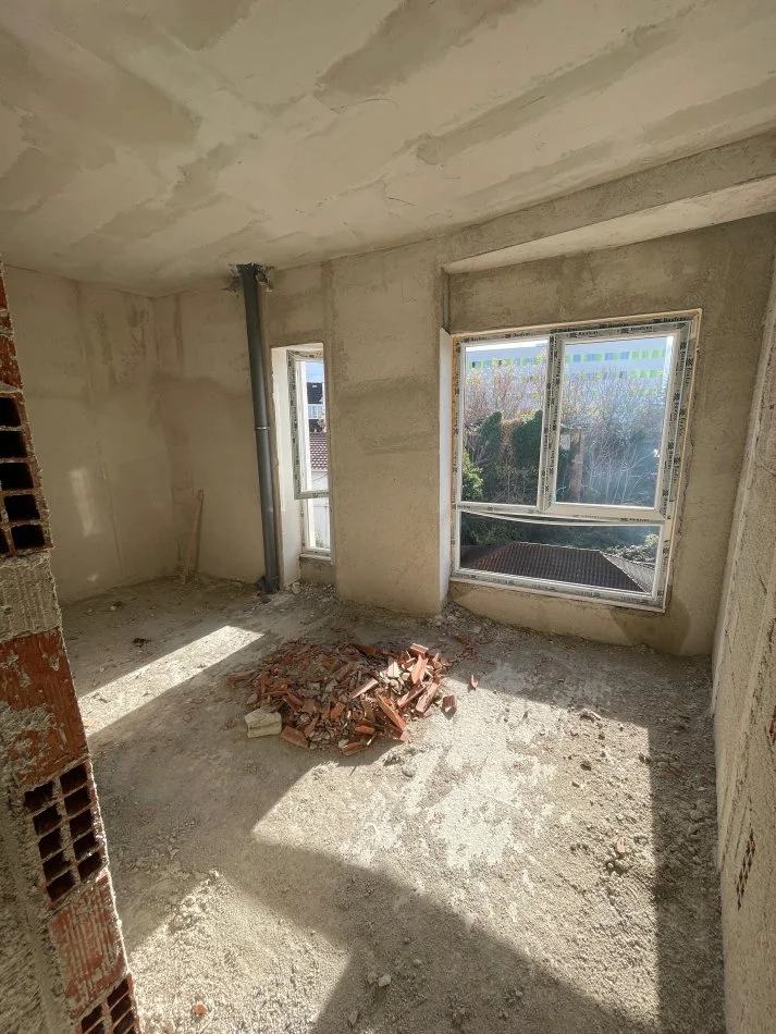 Spitali QSUT shitet Apartament 2+1🌞 142.000 €