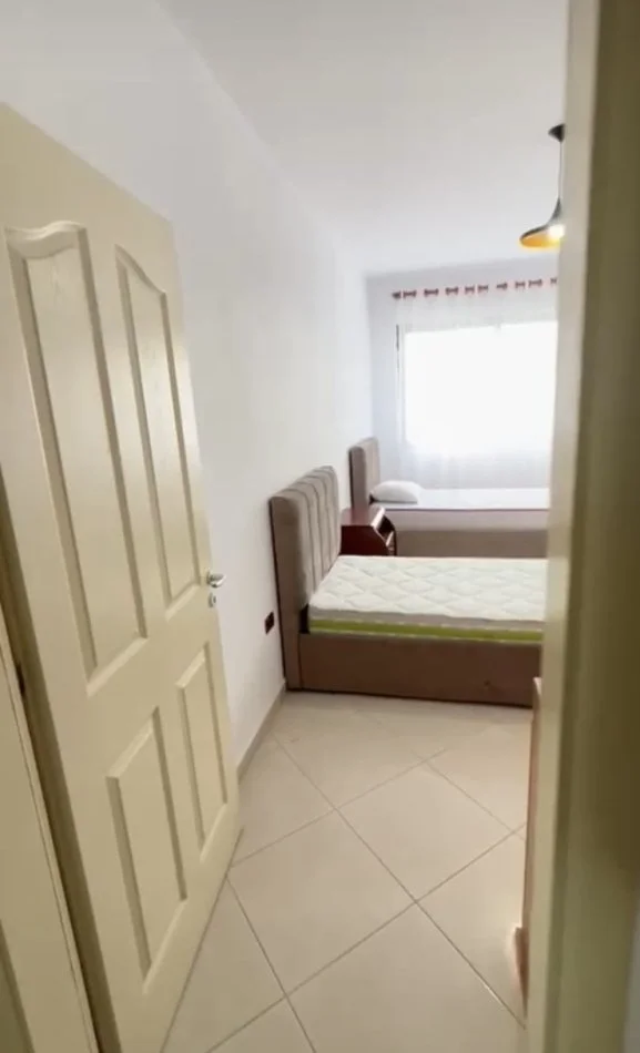 Tirane, jepet me qera apartament 2+1+Ballkon Kati 5, 110 m² 500 € (ASTIR VILA L)