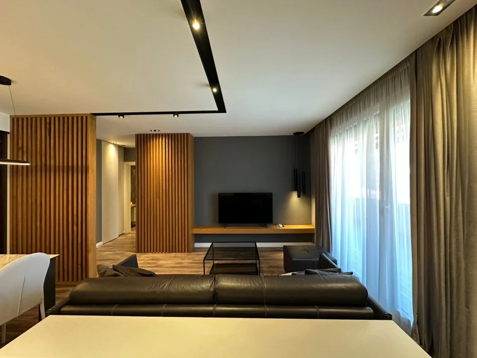 Tirane, jepet me qera apartament 2+1 Kati 5, 100 m² 1.500 € (Rruga Abdi Toptani)