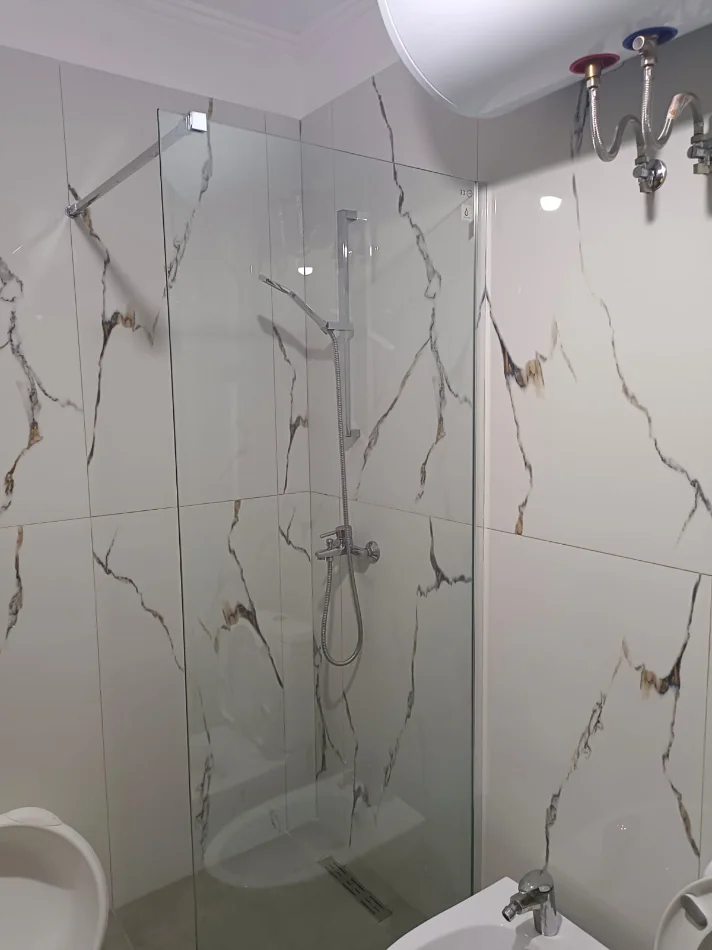 Tirane, jepet me qera apartament 1+1 Kati 5, 67 m² 450 € (Ish Dogana)