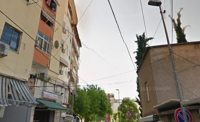 Tirane, jepet me qera ambjent biznesi Kati 0, 418 m² 4.500 € (Pranë Niket Dardani)
