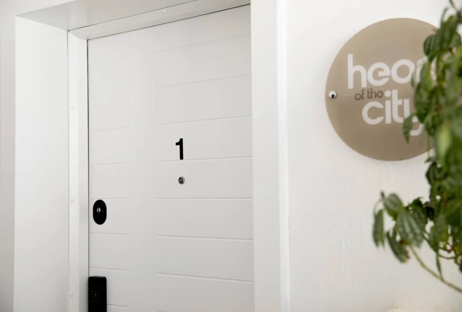 Jepet me Qira ditore: Apartament Modern në Zemër të Tiranës, Kati 5, 40 m² 40 € (Rruga Luigj Gurakuqi)