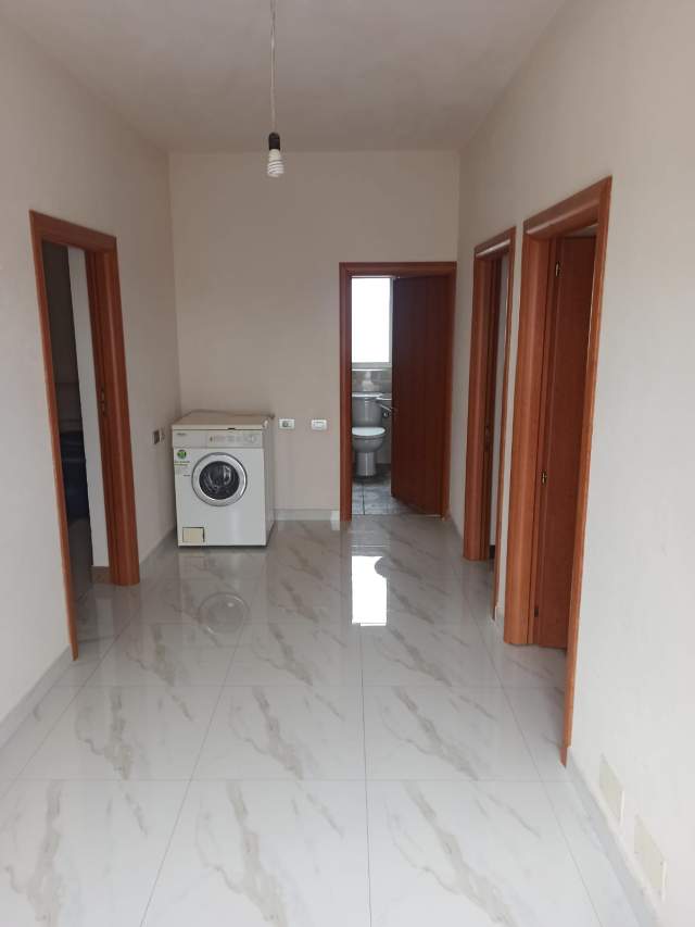 Tirane, jepet me qera apartament 2+1+A+BLK Kati 3, 110 m² 220 Euro Bulevardi Ri(gezim kaceli)