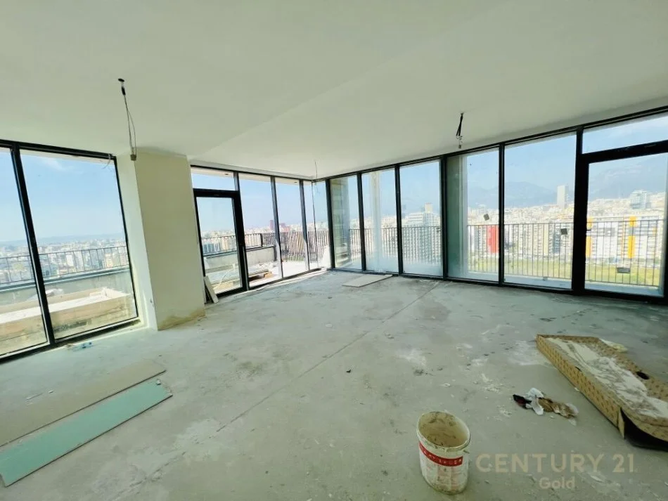 APARTAMENT 3+1+2 TEK LAKE VIEW,LIQENI I TIRANES!