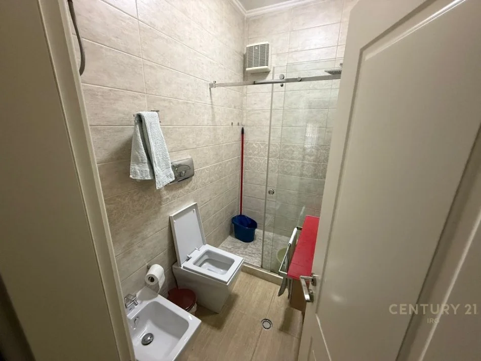 Tirane, shes apartament 2+1 Kati 3, 124 m² 215.000 € (Brryli)