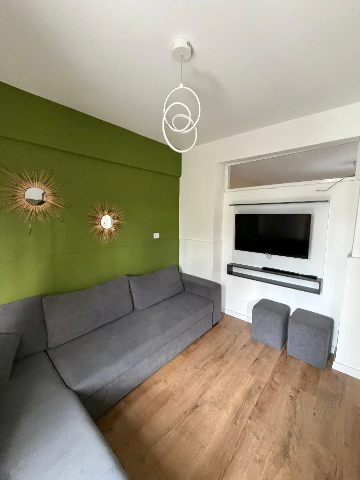 Tirane, jepet me qera apartament 1+1 Kati 0, (Prane shkolles 7 Marsi)