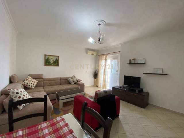 Durres, jepet me qera apartament 1+1 Kati 2, 80 m² 200 Euro (..)