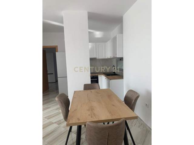 Durres, jepet me qera apartament 2+1 Kati 10, 100 m² 400 Euro (..)